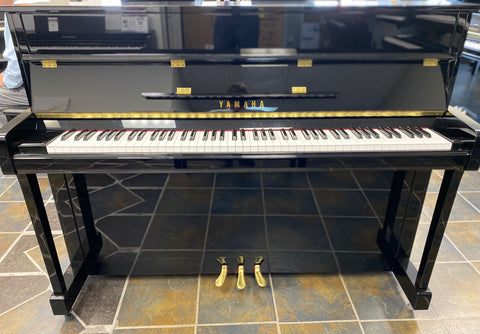 "PREVIOUSLY ROCKED" - Yamaha B2 Polished Ebony