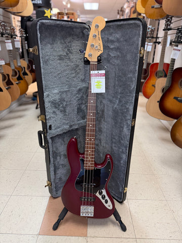 "PREVIOUSLY ROCKED" - Fender Highway One Jazz Bass w/Hardshell Case