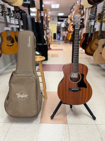 "PREVIOUSLY ROCKED" - Taylor GS Mini Mahogany Acoustic w/ Gig Bag w/Fishman Sonitone