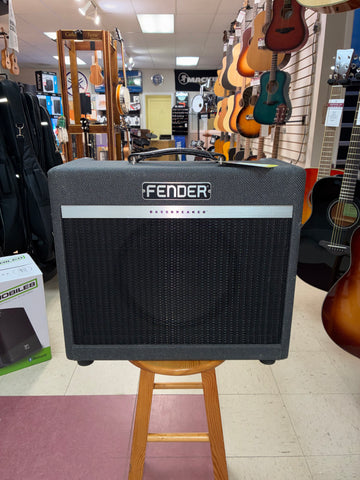 "PREVIOUSLY ROCKED" - Fender Bassbreaker 15 1 X 12” Tube Combo Amp