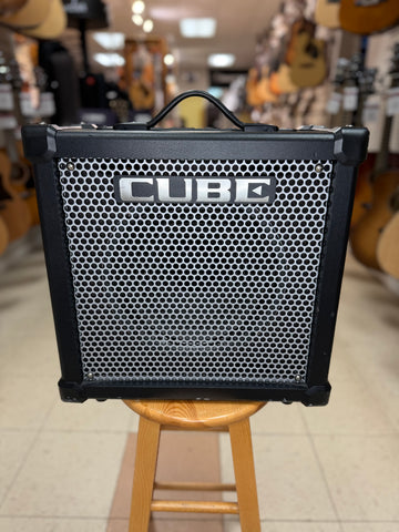 "PREVIOUSLY ROCKED" - ROLAND CUBE-40GX w/Footswitch