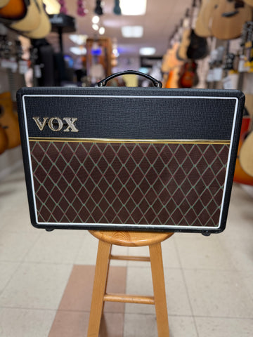 "PREVIOUSLY ROCKED" - Vox AC10C1 10 Watt 1x10 Tube Combo