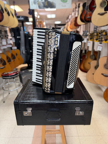 "PREVIOUSLY ROCKED" - Hohner Piano Accordion w/Hardshell Case
