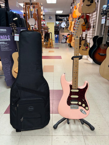 "PREVIOUSLY ROCKED" - Fender Limited Edition Player Stratocaster - Shell Pink