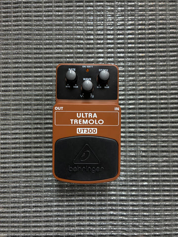 "PREVIOUSLY ROCKED" - Behringer UT300 Tremolo Pedal