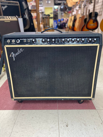 "PREVIOUSLY ROCKED" - Fender Super Twin (1975)