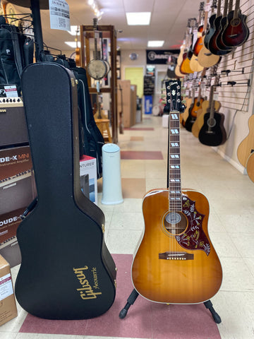"PREVIOUSLY ROCKED" -Gibson 2016 Hummingbird Vintage w/Hardshell Case