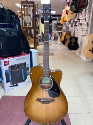 "PREVIOUSLY ROCKED" -Yamaha FSX800C Small Body Acoustic-Electric Guitar - Sand Burst