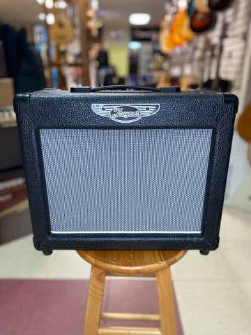 "PREVIOUSLY ROCKED" - Traynor DynaGain Solid State 10 Watt 1x8 Guitar Combo